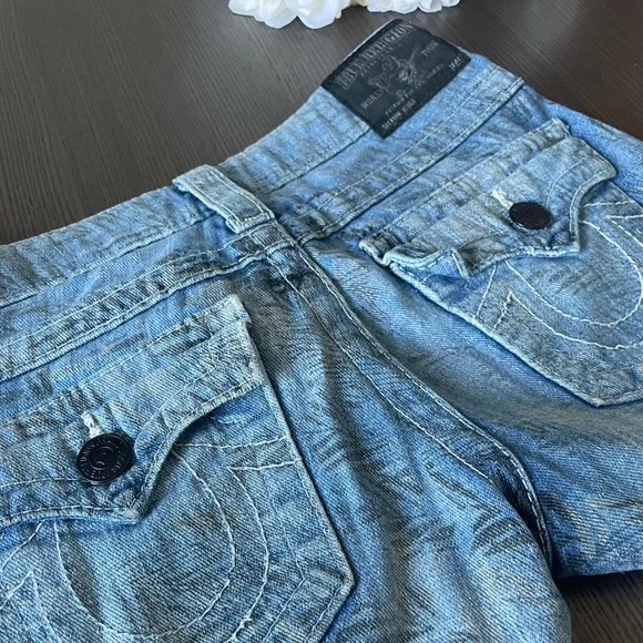 True Religion Shorts - Picture 5 of 8